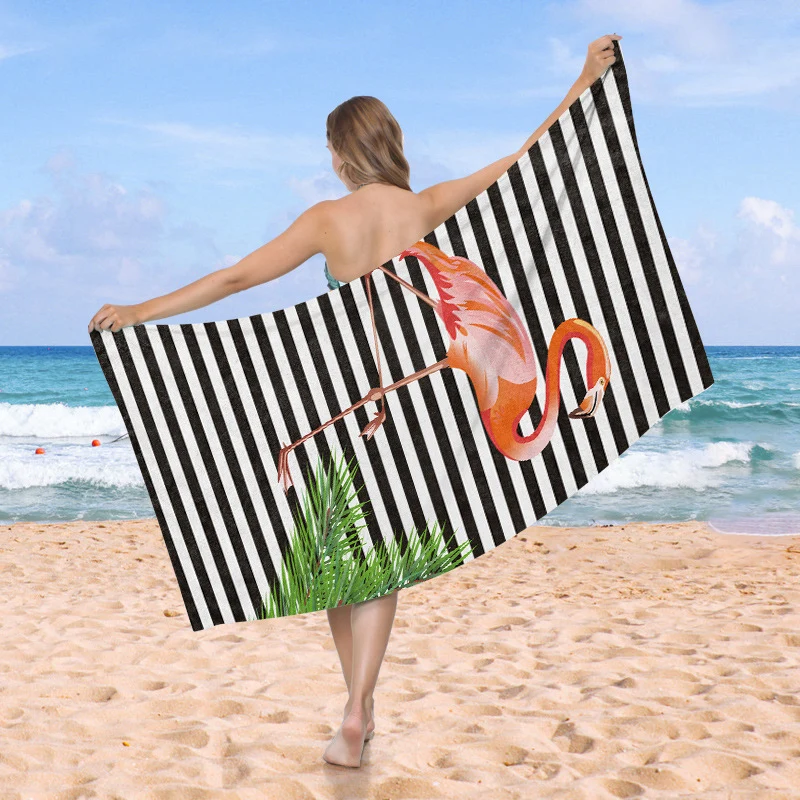 Strandtuch mit kreativem Herz-Design Skanto