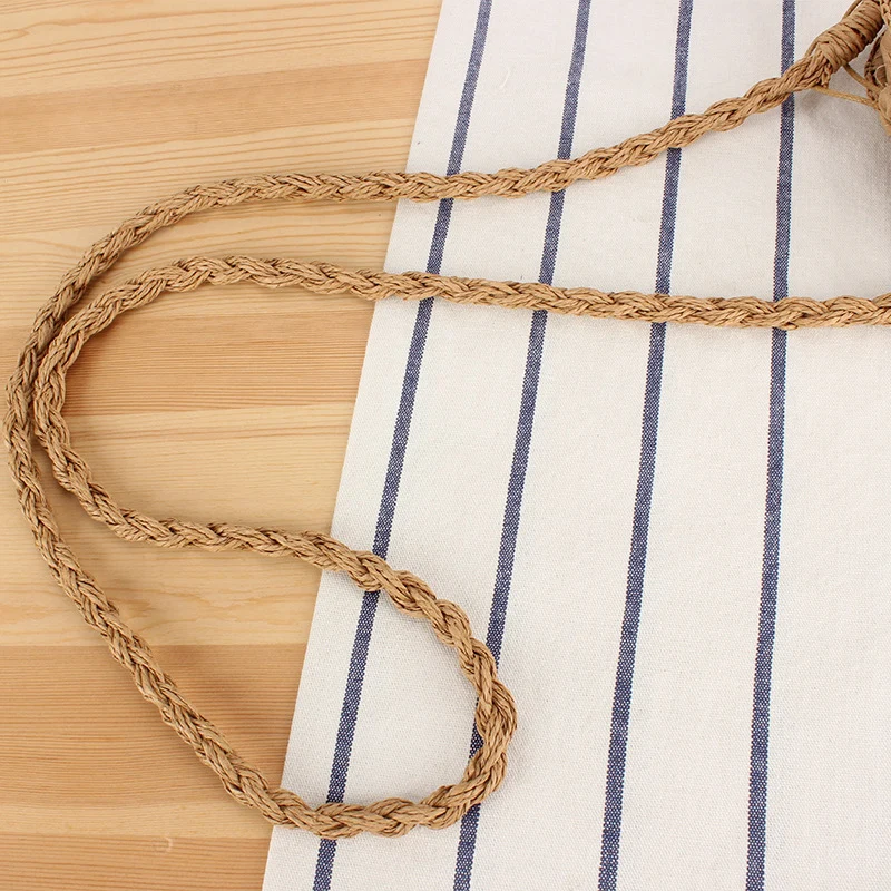 Runde Raffia-Schultertasche mit einzigartigem Strukturdesign Skanto