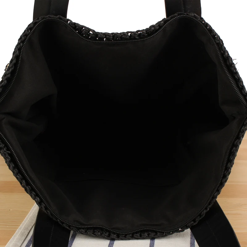 Handtasche mit elegantem Streifenmuster und robusten Ledergriffen Skanto