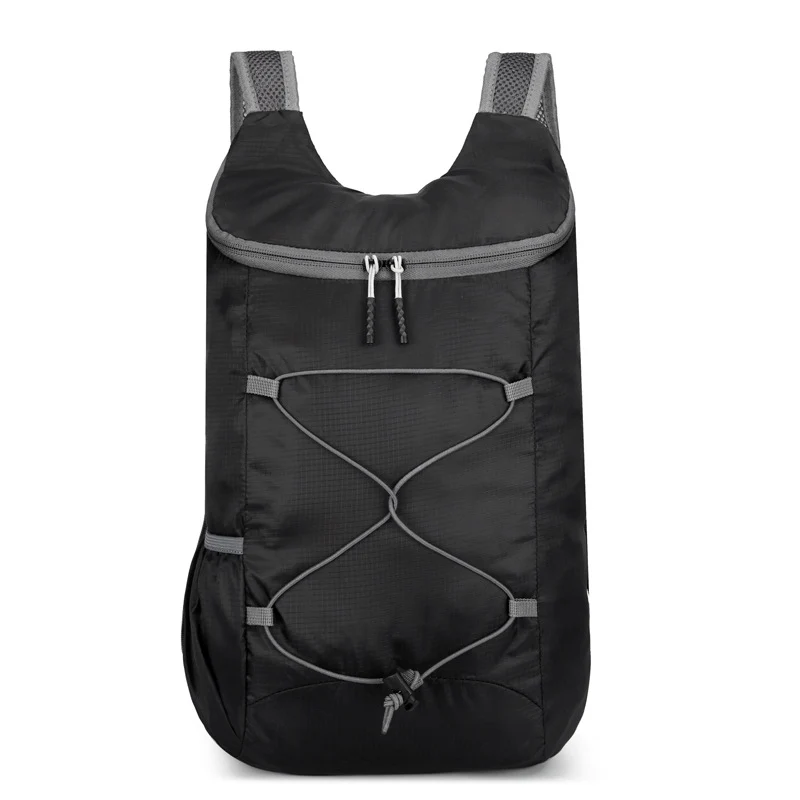 Unisex Skanto Nan Ultraleichter faltbarer Daypack mit Ripstop, externem Bungee und gepolsterten Trägern