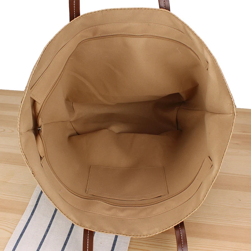 Trendige Stroh-Strandtasche mit Lederdetails Skanto