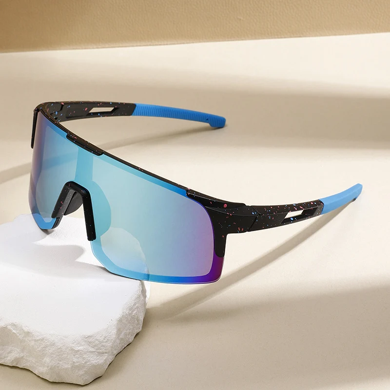 Unisex Sport-Wrap-Sonnenbrille mit polarisierten Gläsern, hohem UV-Schutz und rutschfestem Nasenpad Skanto