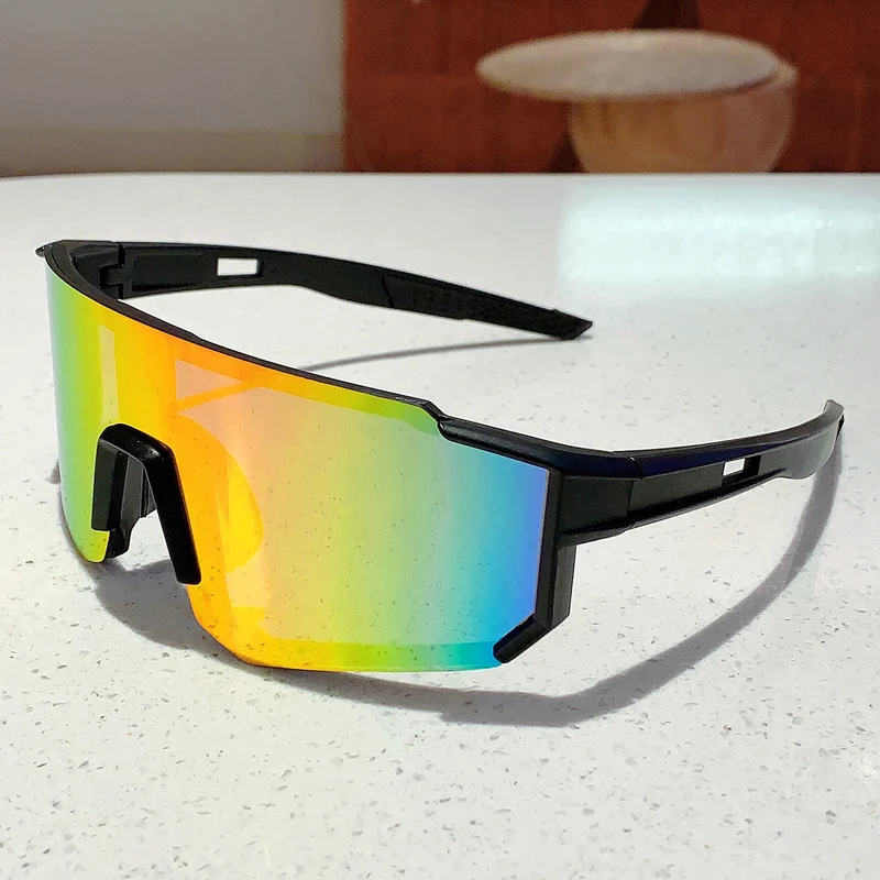 Unisex nan Sport Shield Sonnenbrille mit durchgehender verspiegelter Linse und verstellbarem Nasensteg Skanto