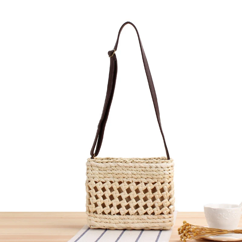 Handgefertigte Raffia-Umhängetasche Skanto