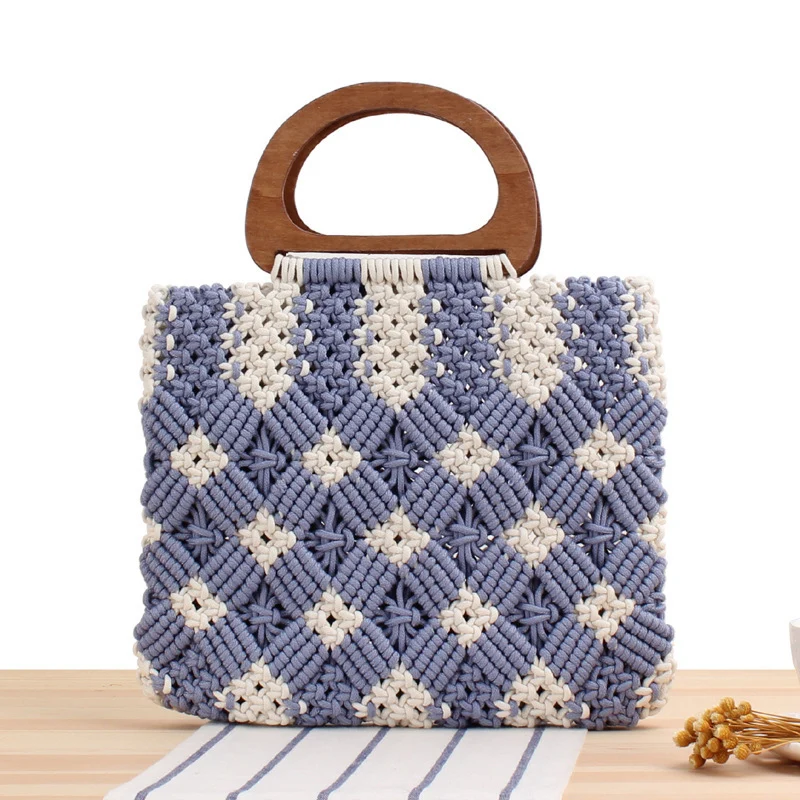 Makramee Tragetasche mit Holzgriffen und floralen Details Skanto