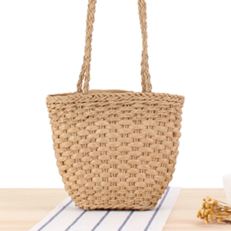 Geflochtene Tragetasche aus Natur-Raffia mit robusten Trageriemen Skanto