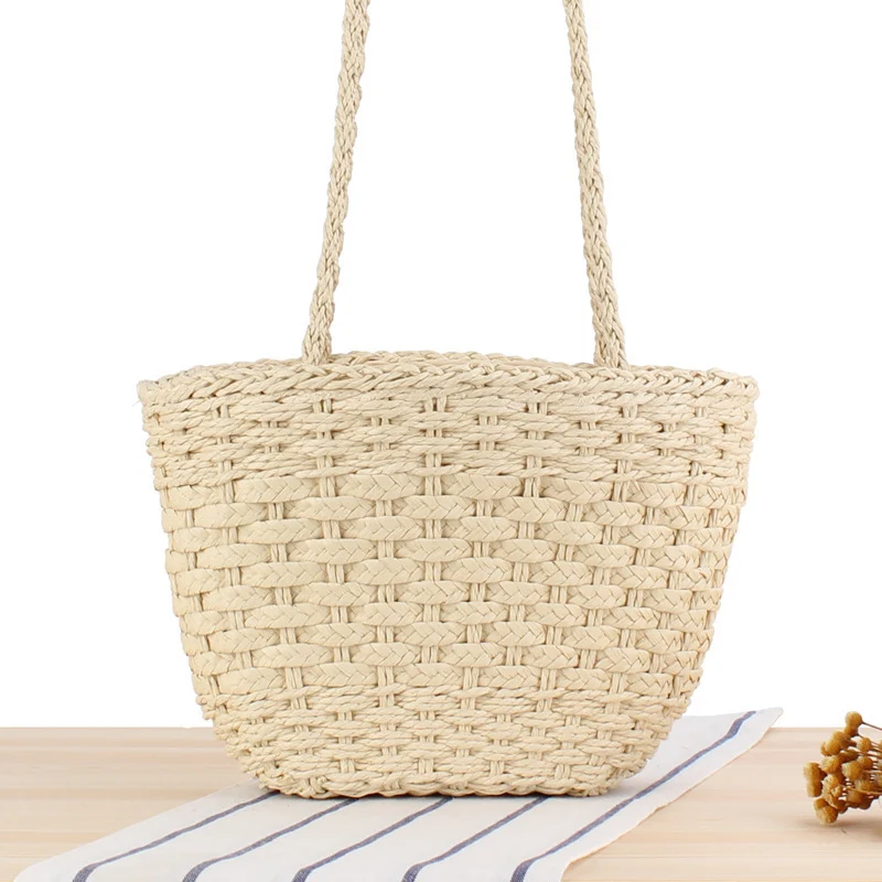 Geflochtene Tragetasche aus Natur-Raffia mit robusten Trageriemen Skanto