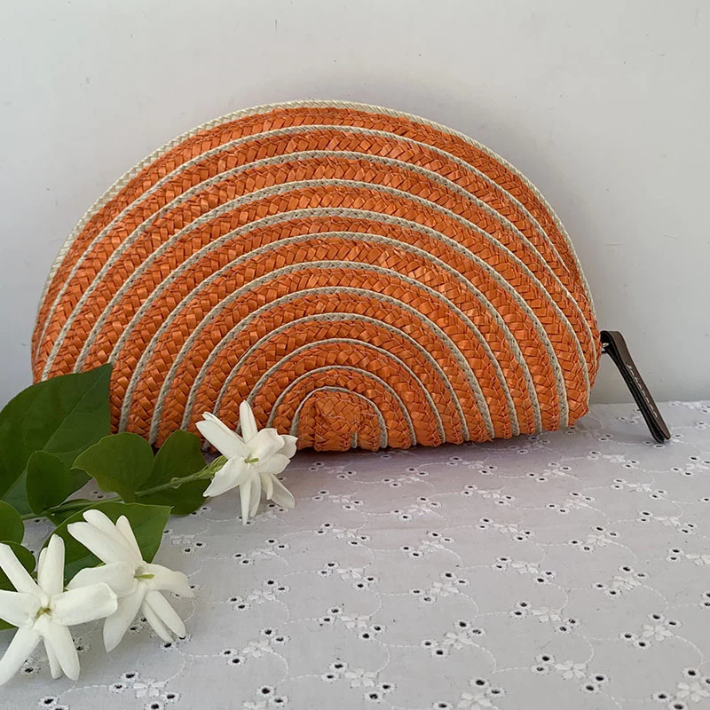 Kosmetiktasche im eleganten Halbmond-Design Skanto