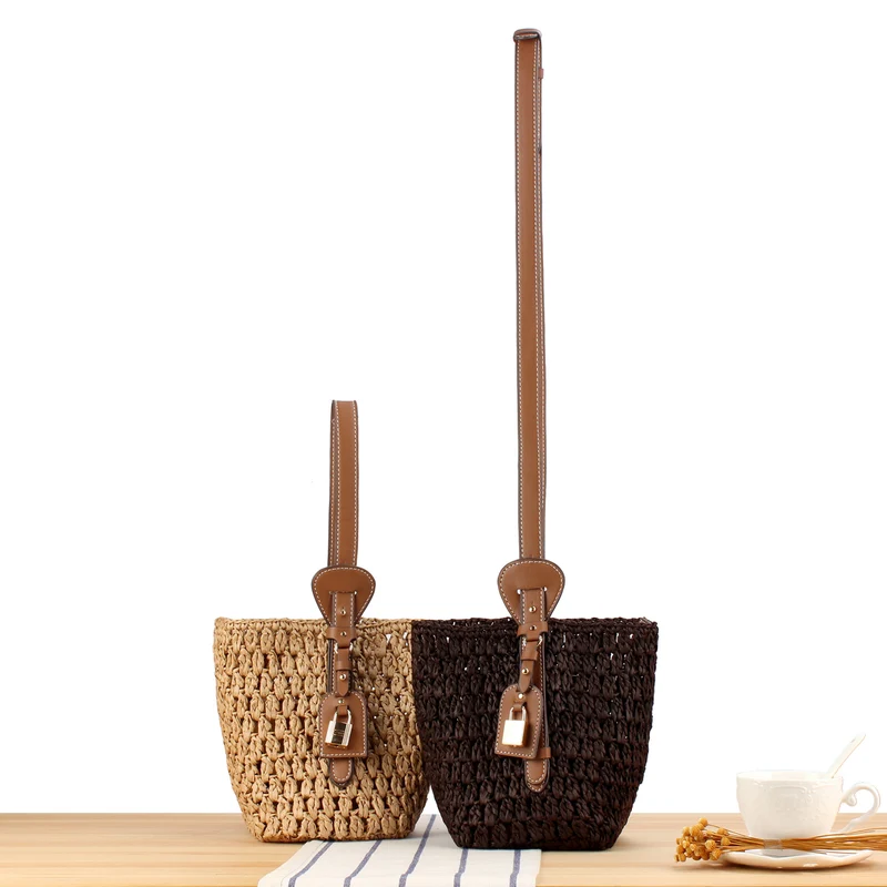 Geflochtene Stroh-Handtasche mit elegantem Lederbesatz Skanto