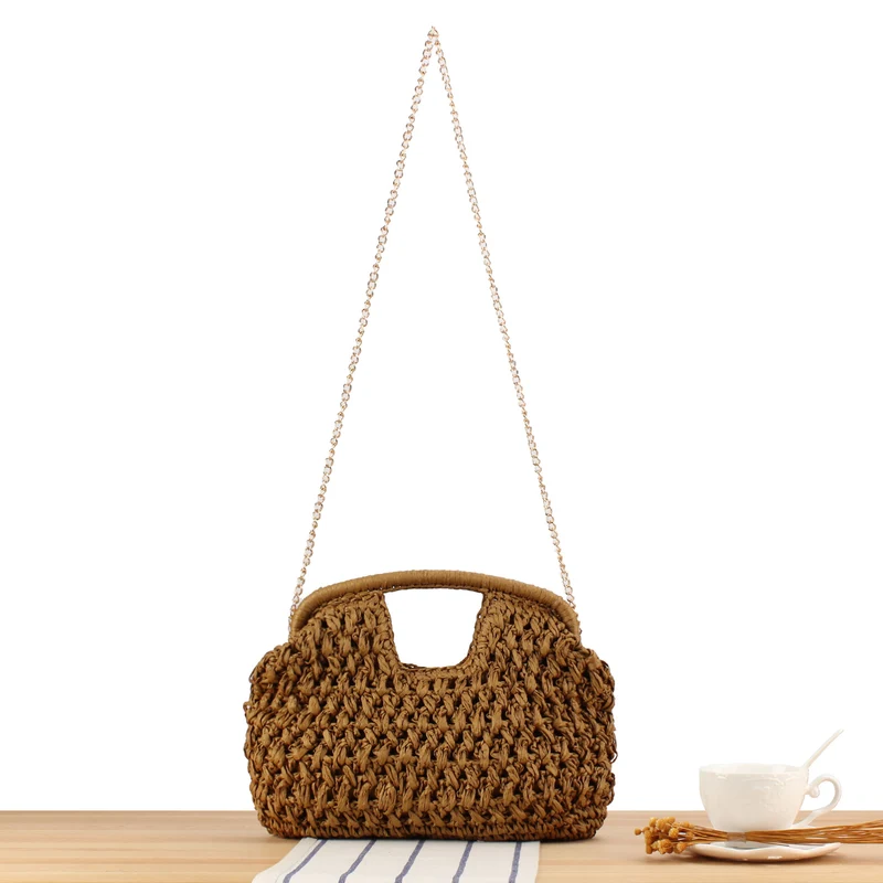 Elegante Raffia-Umhängetasche mit Kettenakzenten Skanto