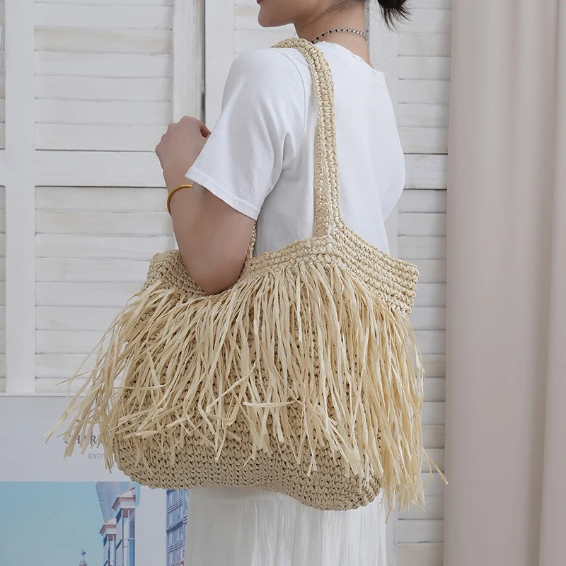 Handgefertigte Strandtasche mit Fransen-Design Skanto