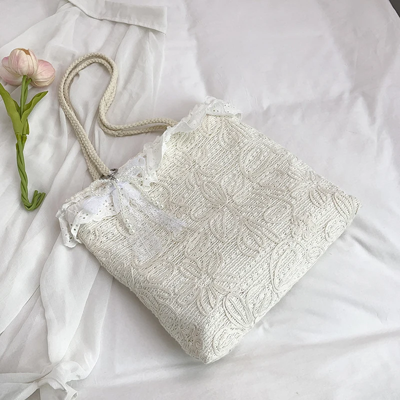 Elegante und leichte Handtasche mit spitzer Kante Skanto