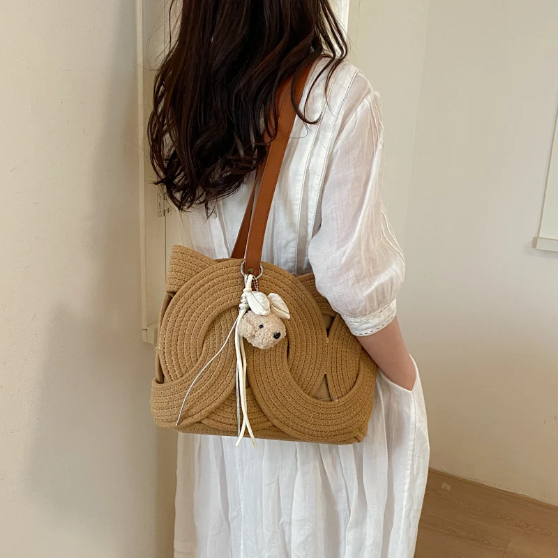 Designer-Tote Bag mit dekorativem Flechtmuster Skanto