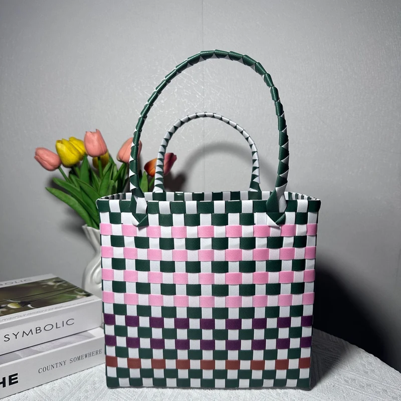 Geflochtene Handtasche mit stabilen Griffen Skanto