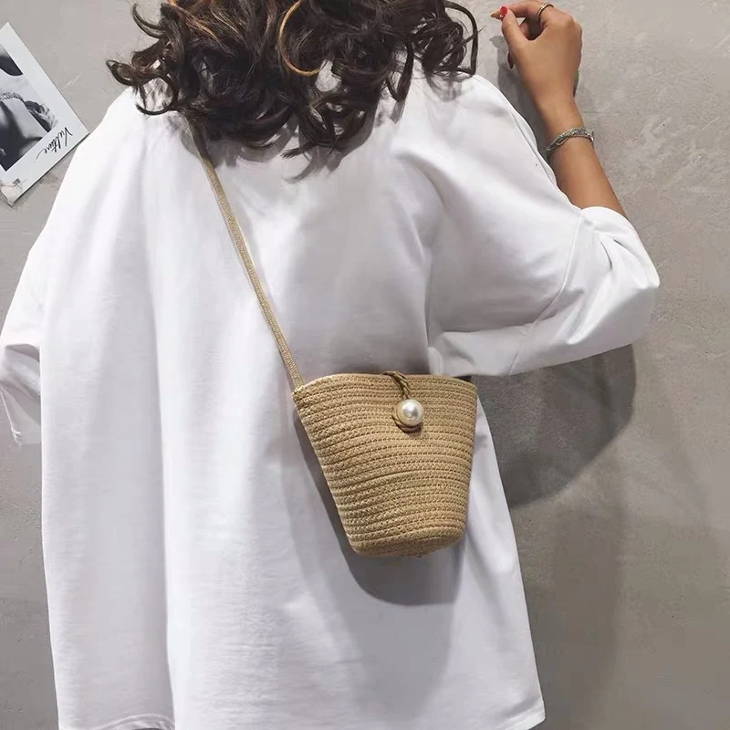 Elegante Handtasche mit Perlenverschluss Skanto