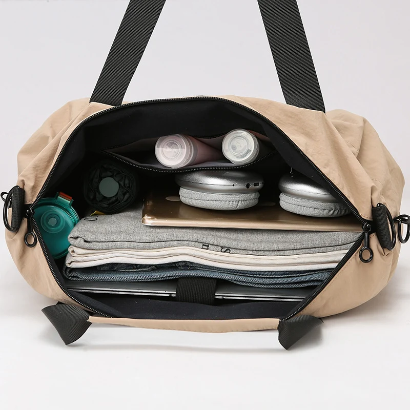 Praktische und stilvolle Damen Reisetasche Skanto