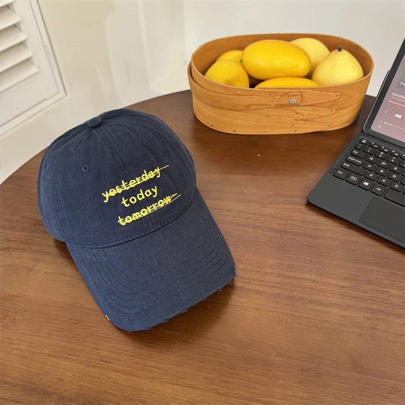 Damen Cap mit Grafik im Used-Look Skanto