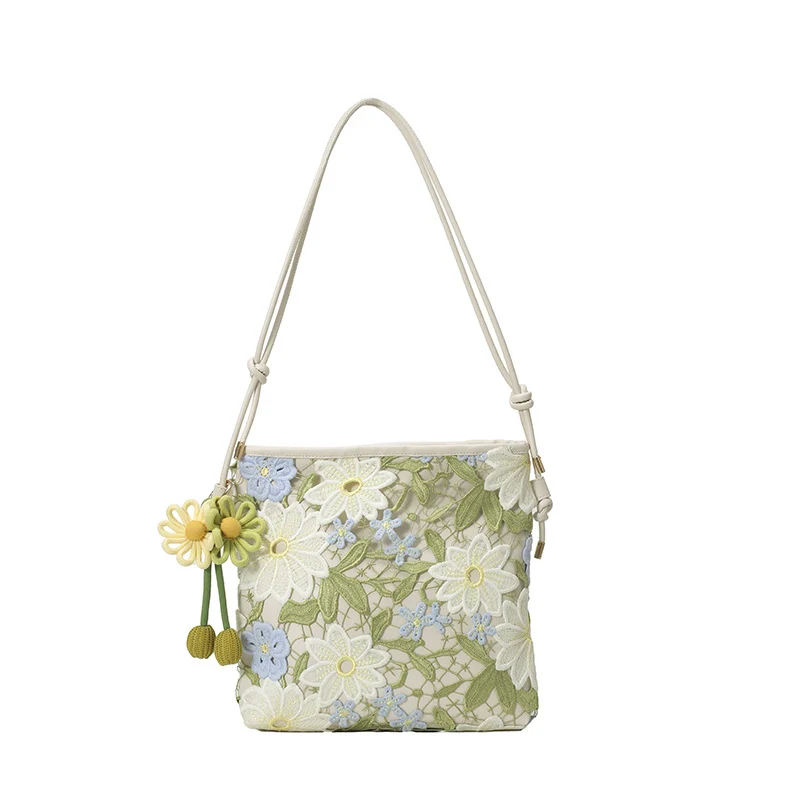 Kunstvoll bestickte Handtasche Skanto