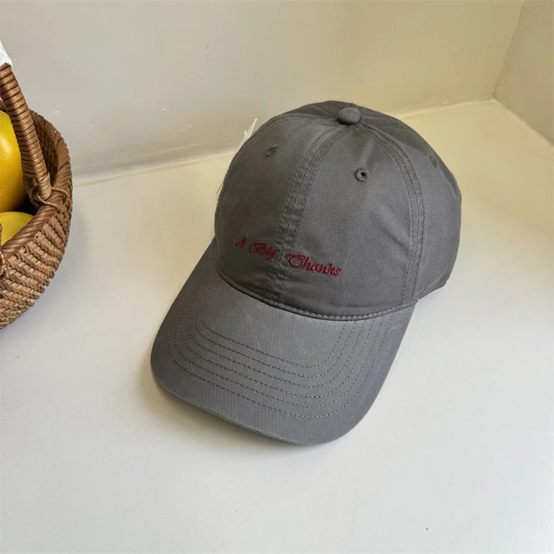 Klassische bestickte Baseballkappe aus Baumwolle für Damen Skanto