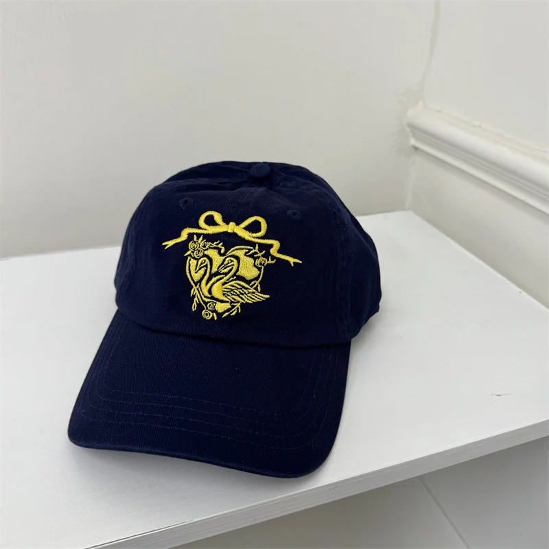 Skanto Damen Baseballkappe mit Schwanen-Stickerei Skanto