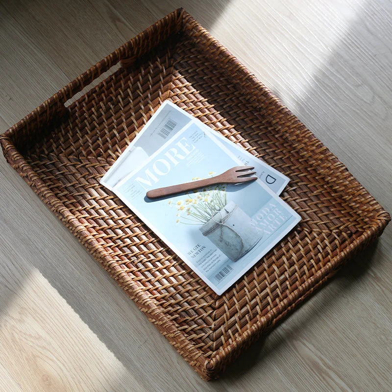 Handgeflochtenes Serviertablett mit ergonomischen Griffen Skanto