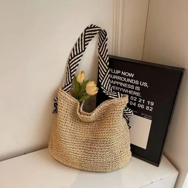 Handgemachte trendige Strohtasche Skanto