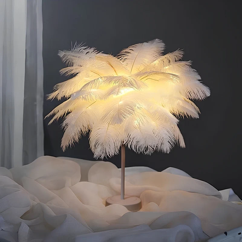 Atmosphärische Feder-Palmenlampe – LumaPalm | Skanto