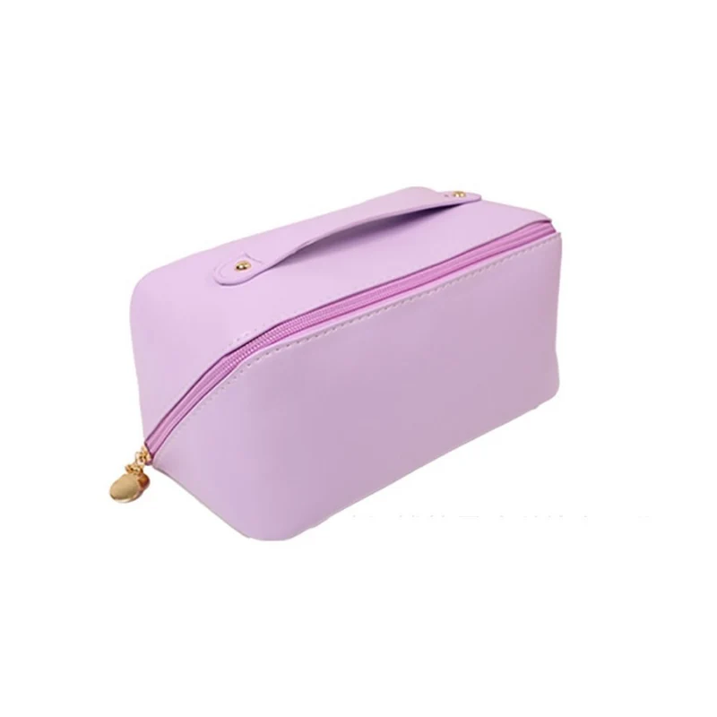 Luxuriöse Kosmetiktasche im minimalistischen Design Skanto