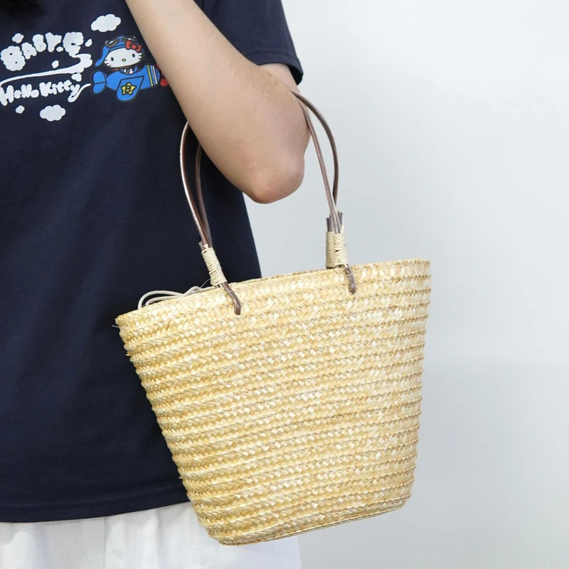 Handtasche mit doppelt geflochtenen Riemen Skanto