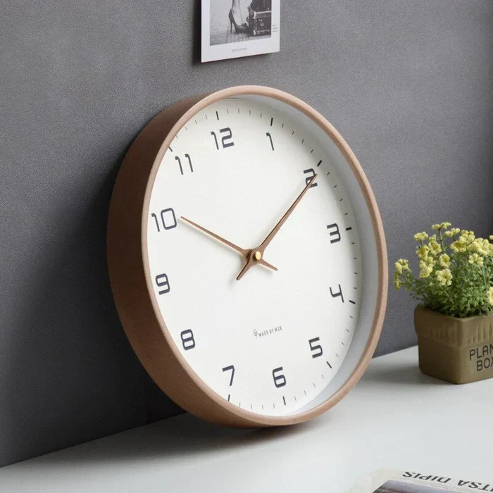 NordicTimber – Wanduhr aus Massivholz für Ihr Interieur Skanto