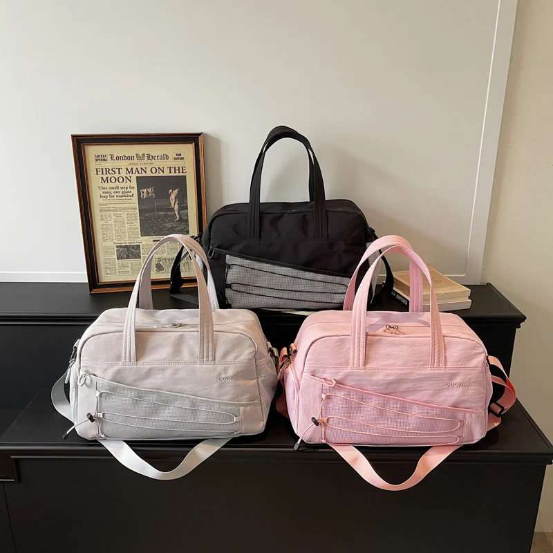 Sportliche Reisetasche für Damen mit mehreren Fächern Skanto