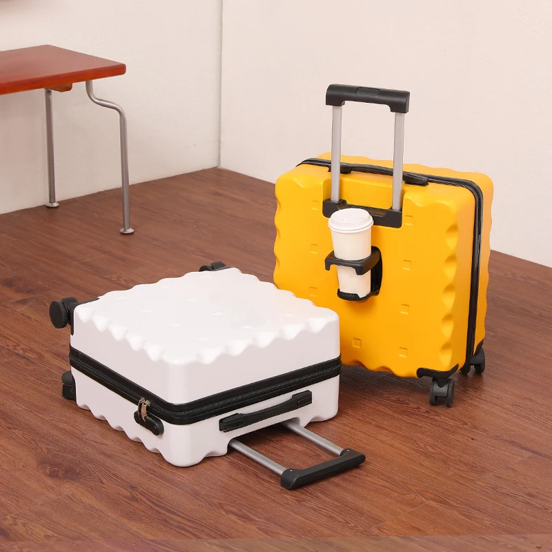 Innovatives Rollgepäck mit Getränkehalter Skanto