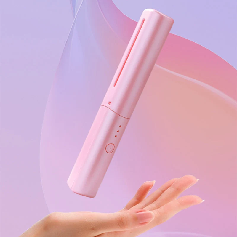 Skanto | Travel Dryer™ Schnelles und einfaches Haarstyling für unterwegs in nur wenigen Minuten.