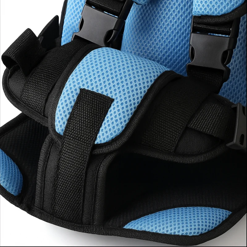 Skanto | Ergonomischer Kleinkinder-Autositz mit 5-Punkt-Gurt