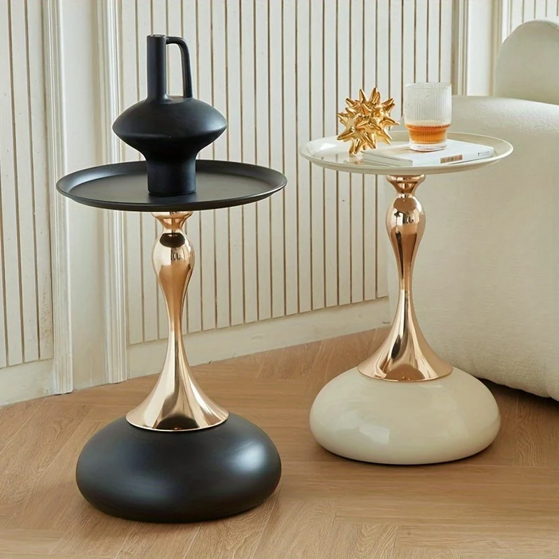 Moderner Beistelltisch mit Keramikfuß und Metallbeinen – 55 cm hoch | Skanto