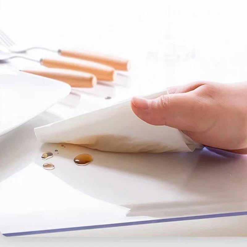 Weiche transparente Schutzhülle Tischmatte | Skanto