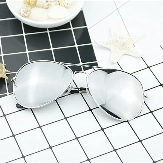 Moderne Piloten-Sonnenbrille für Damen mit Farbverlauf-Gläsern Skanto