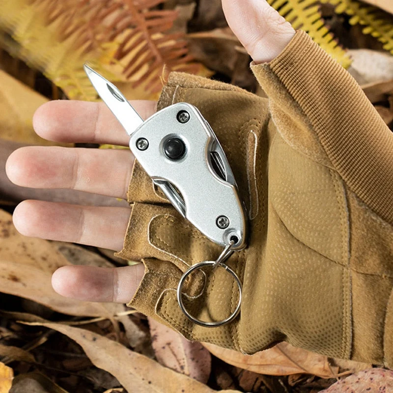Skanto | 6-in-1 Edelstahl Adventure Pro Schlüsselanhänger-Tool