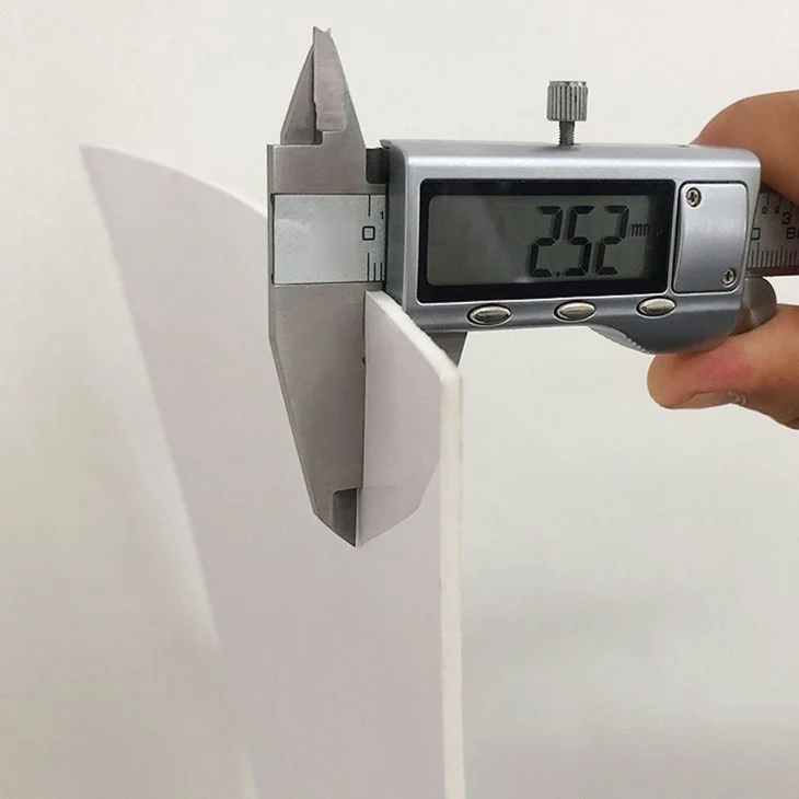 Skanto schmutzabweisende selbstklebende Fliesen mit Marmoreffekt für Küchenrückwand