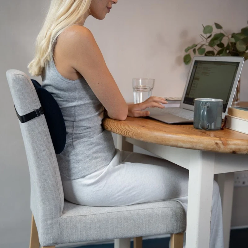Kompakte Büro-Rückenlehne - Verstellbarer Gurt